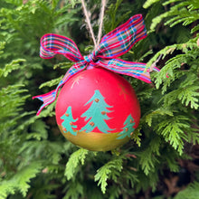 Load image into Gallery viewer, handpainted ceramic christmas bauble workshop in rushden 
