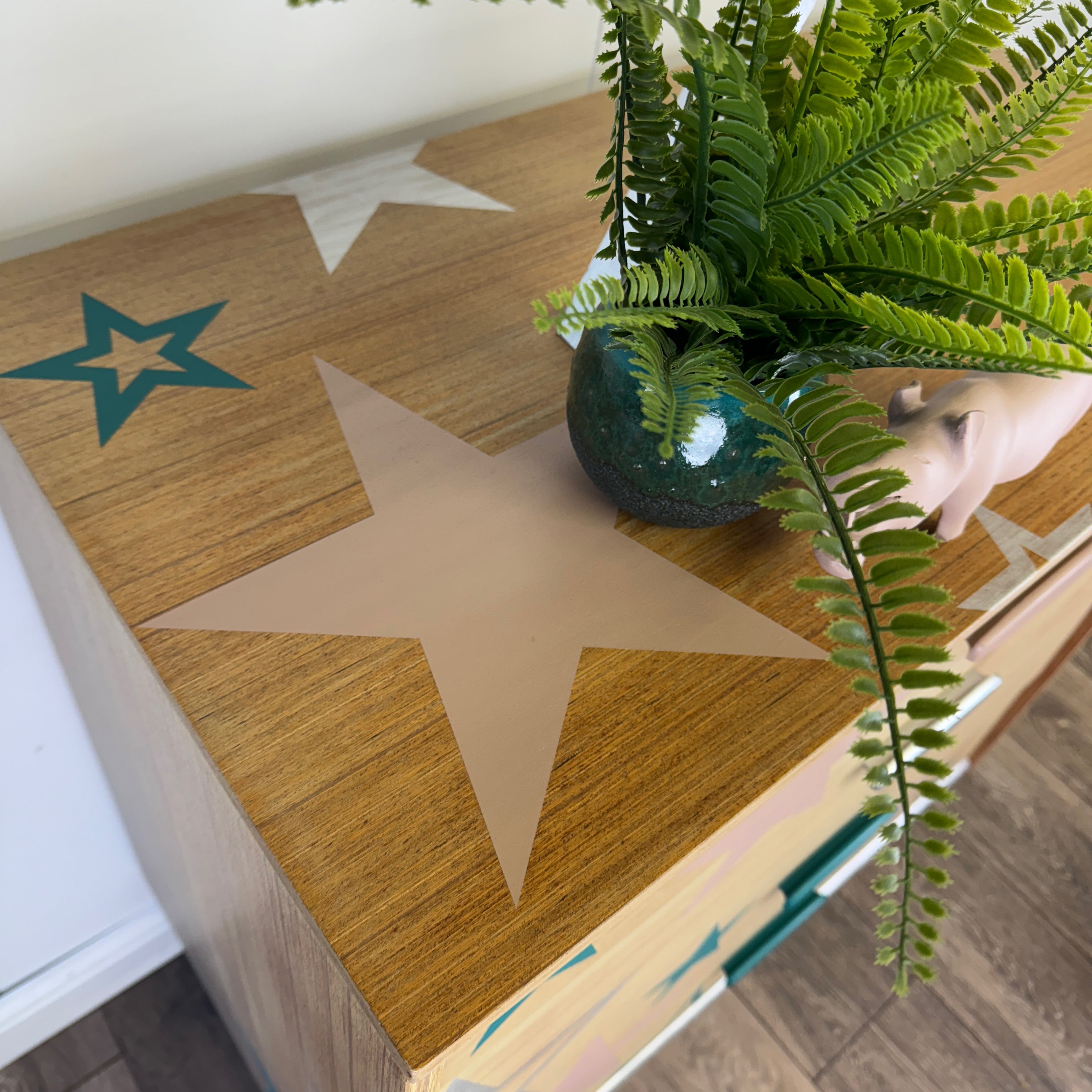 Mid century chest of drawers